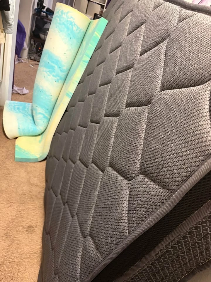 Queen mattress- immediate pick up - photo 5