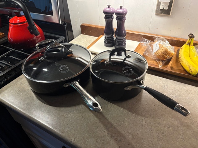 Lagostina Non-Stick Cookware Set (2 Pieces with Lids)