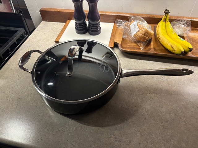 Lagostina Non-Stick Cookware Set (2 Pieces with Lids) - photo 2