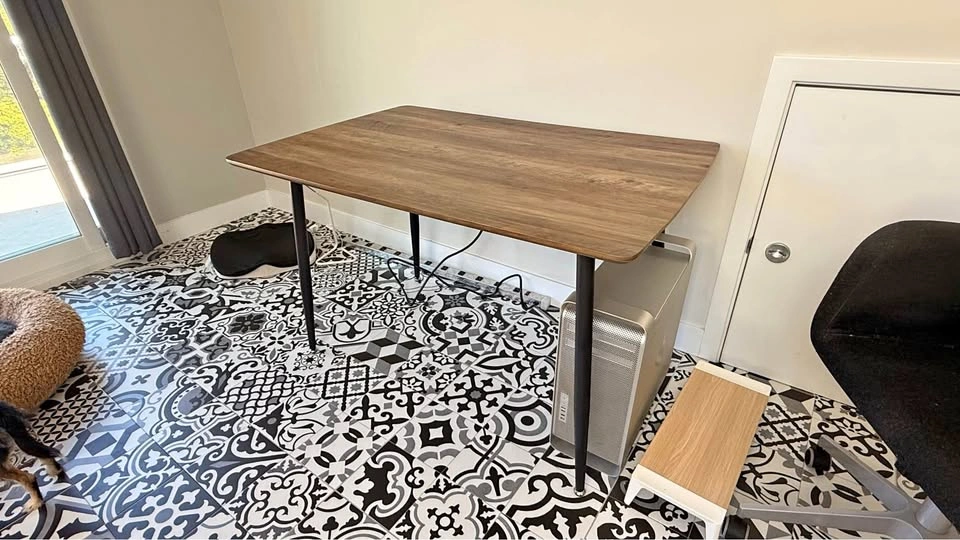 Like New Structube Desk