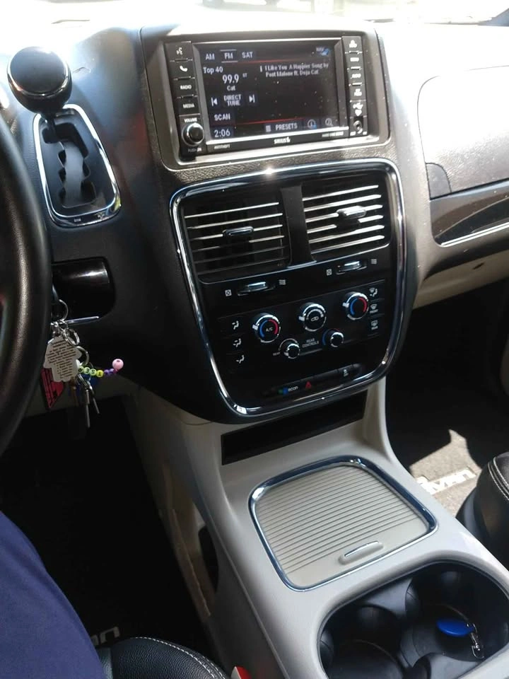 2018 Dodge Grand Caravan SXT Premium Plus - photo 3