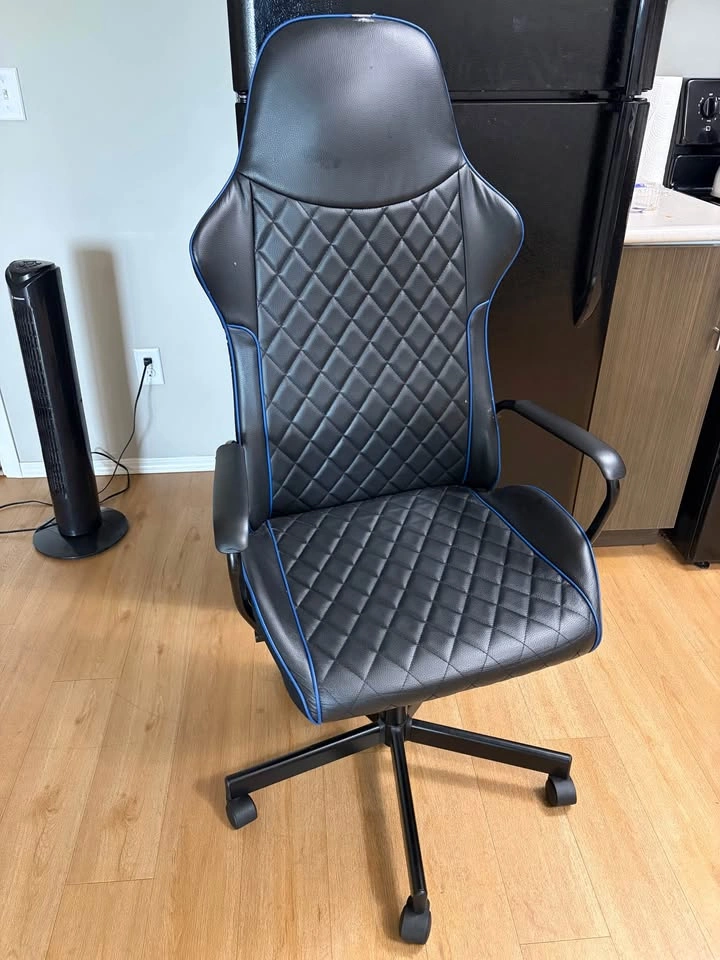 Study Table + Chair – Moving Out Sale - photo 2
