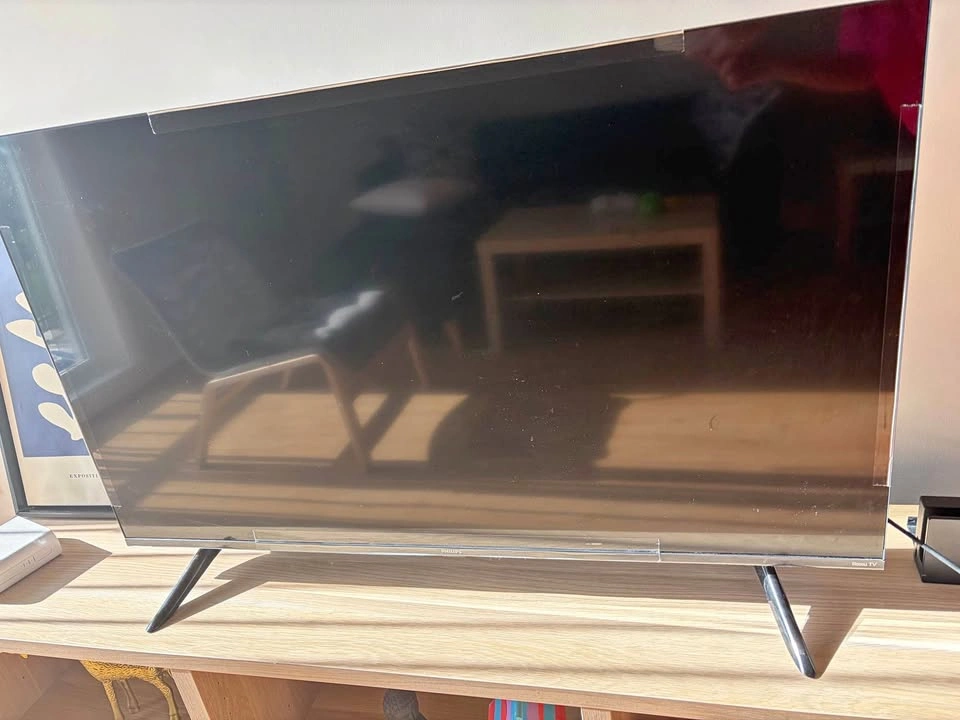 50” Philips Roku Smart TV – Almost Brand New | Moving Out Sale