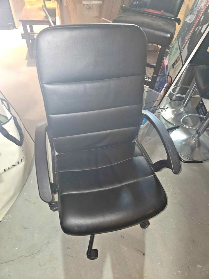 Office chair - Black