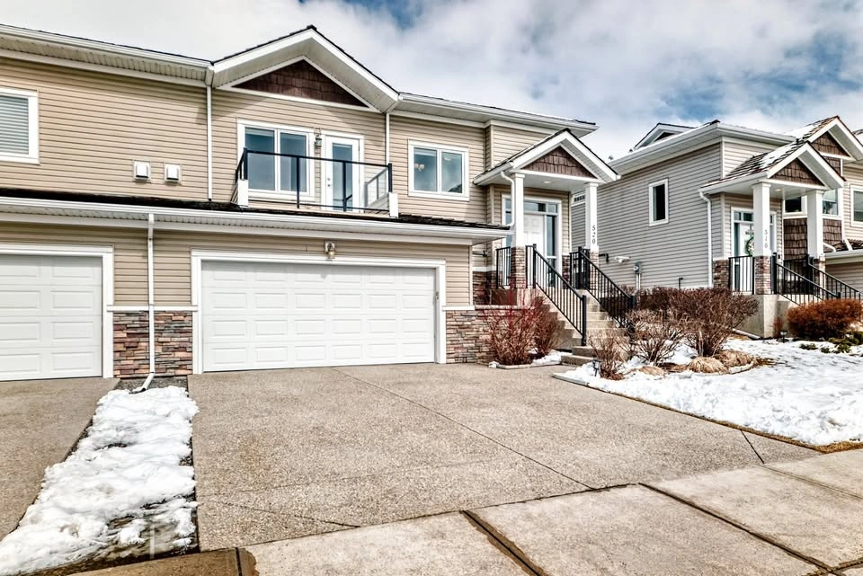 2 Beds 2 Baths Townhouse