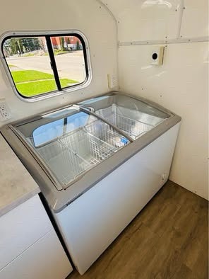 Brand new food trailer: ice cream, bubble waffles, coffee - photo 5