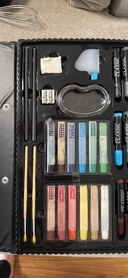 Art kit - photo 4