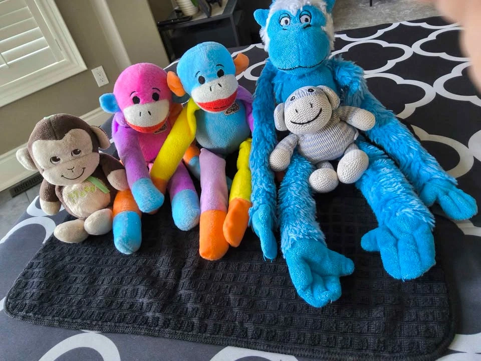 Cute Monkey Family Plush Bundle – Working Squeakers - photo 2