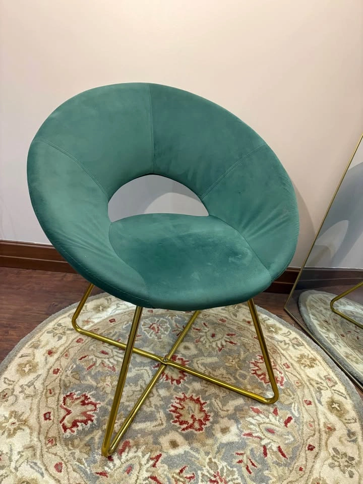 Green Velvet Accent Chair – Gold Legs - photo 2