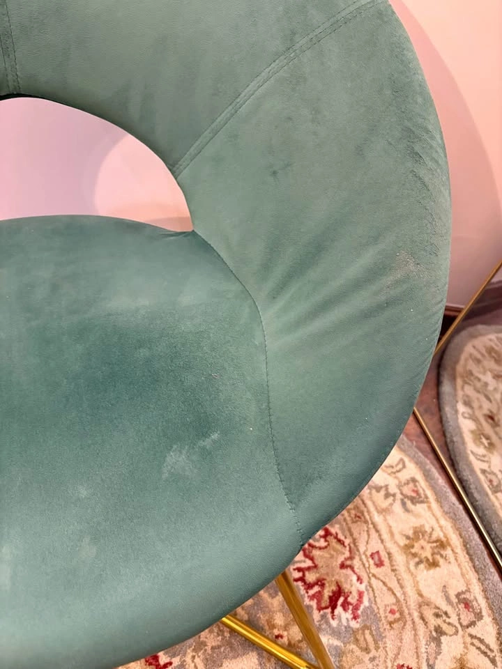 Green Velvet Accent Chair – Gold Legs - photo 3