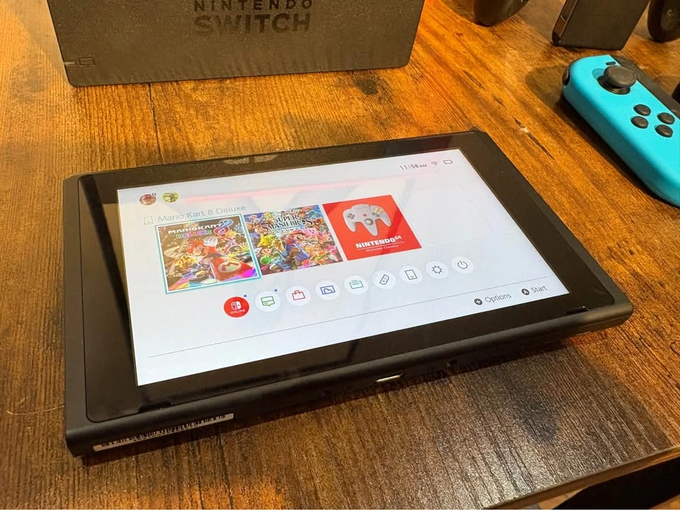 Nintendo Switch V2 Bundle + 2 Games + Box - photo 3