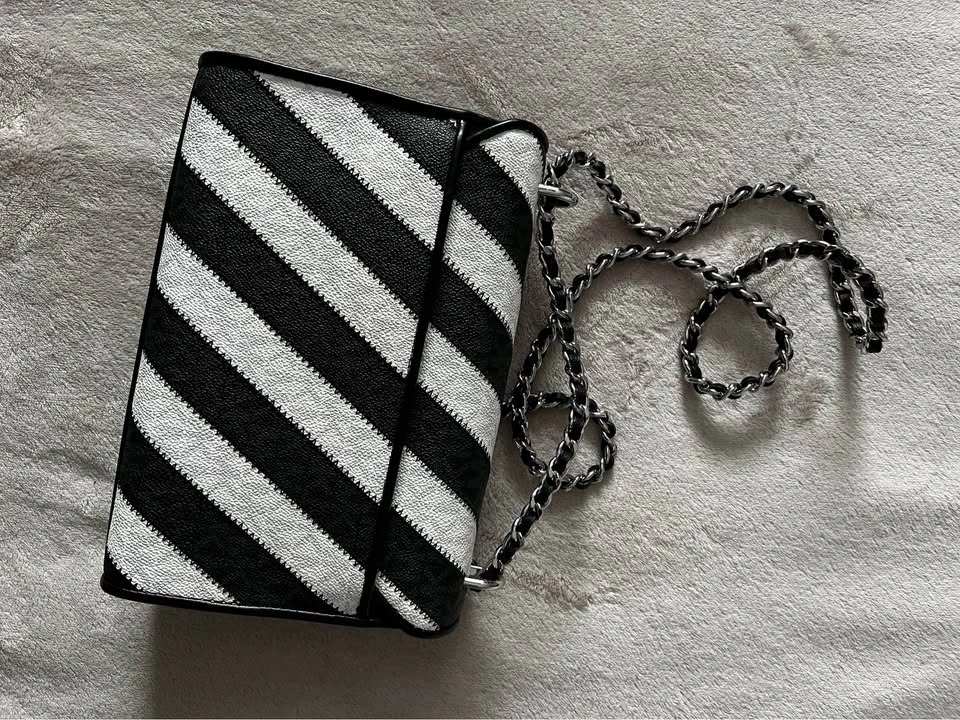 NEW Michael Kors Striped Rose Shoulder Bag - photo 3