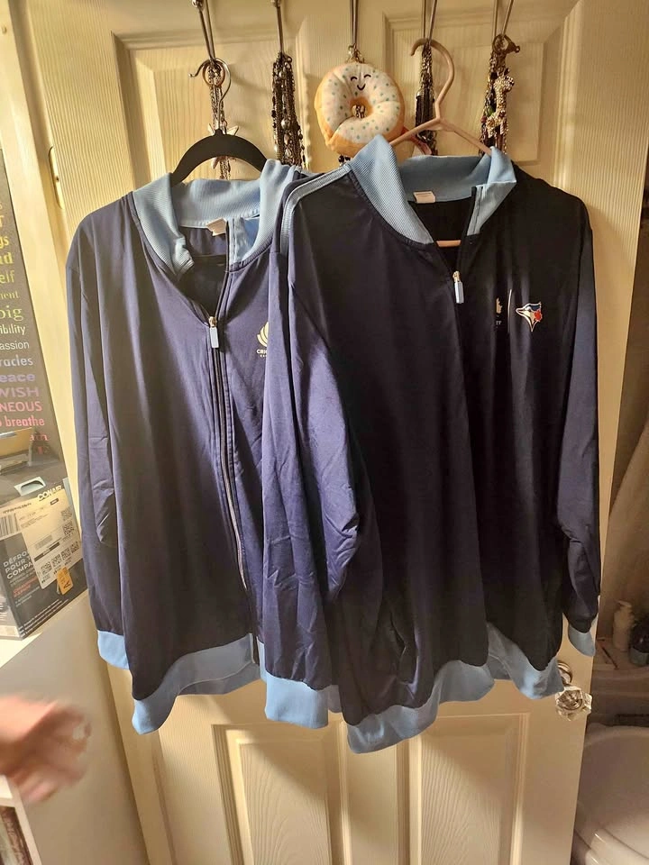 Toronto Blue Jays Full-Zip Track Jacket Size XL x 2