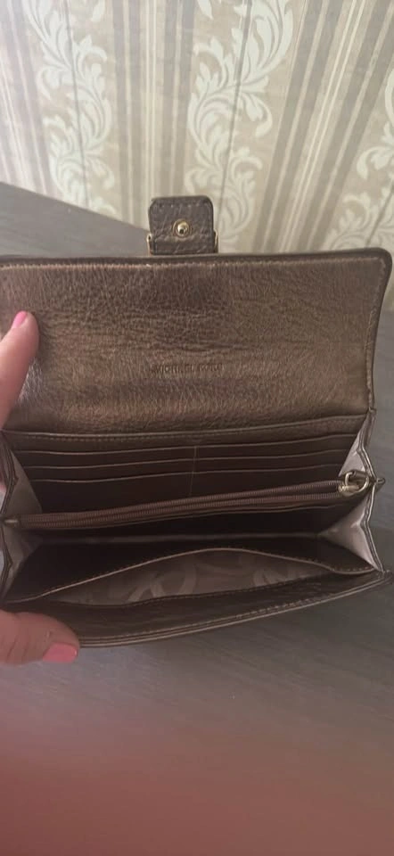 Michael Kors Bag and Wallet Combo - photo 3