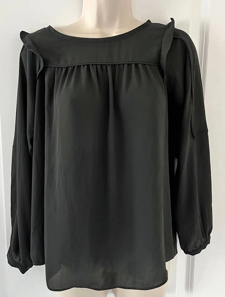 LOFT Black Long-Sleeve Ruffle Blouse ~ Size XS Petite⚽️