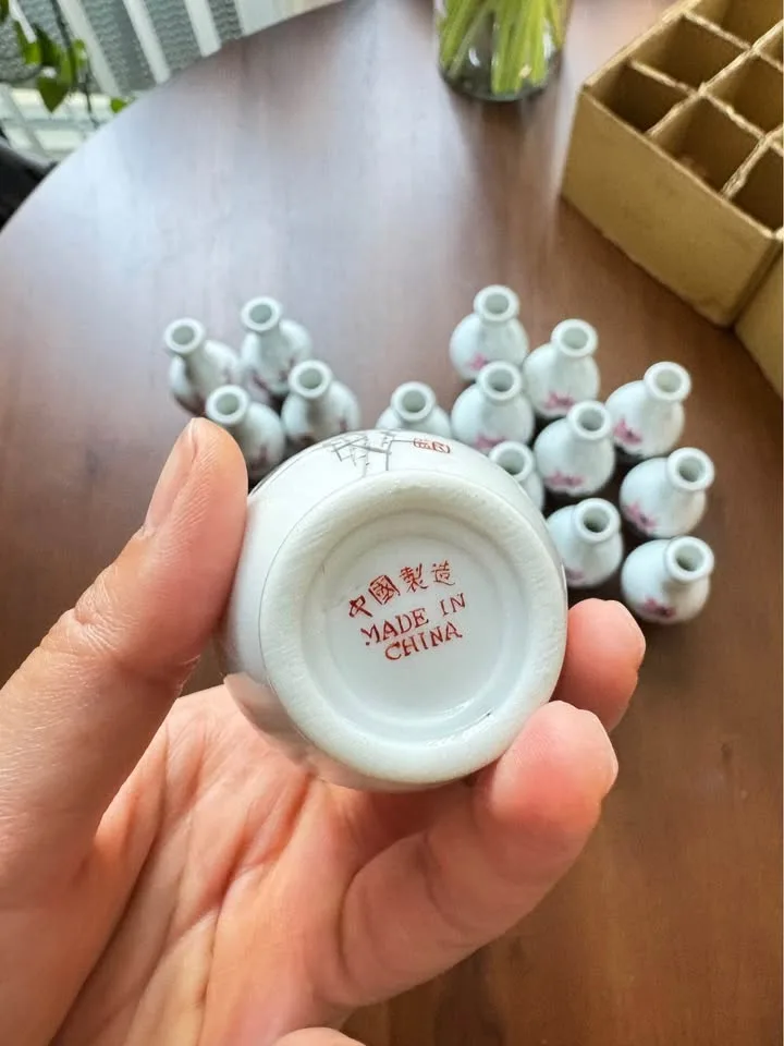 Vintage Chinese Mini Vases image indicator(3)