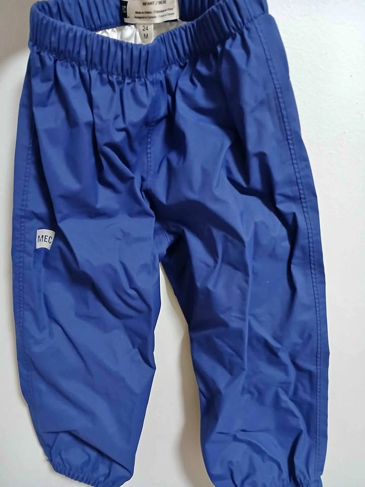 ⚽️MEC 24month rain pants