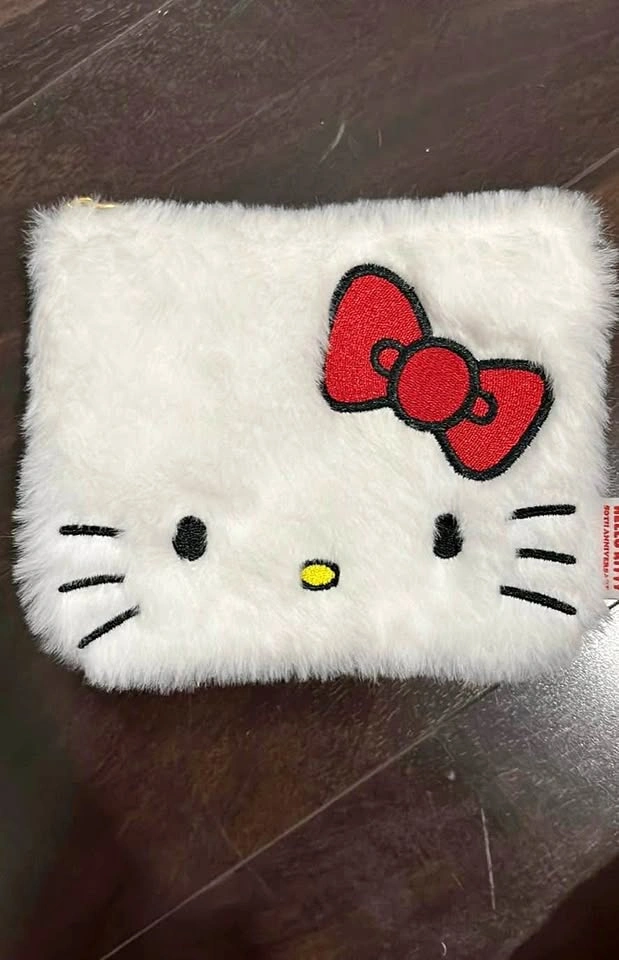 Hello Kitty pouch