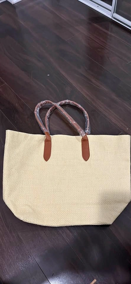 【Brand New 】Beige Woven Straw Tote Bag