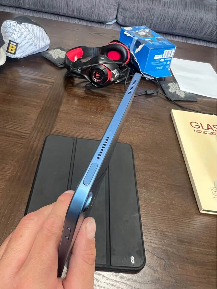 Ipad 10th Generation - photo 2