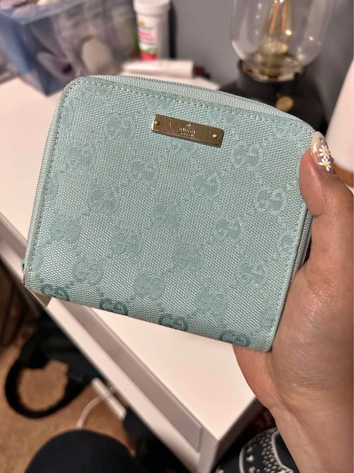 Used Gucci Monogram Wallet – Light Blue/Mint