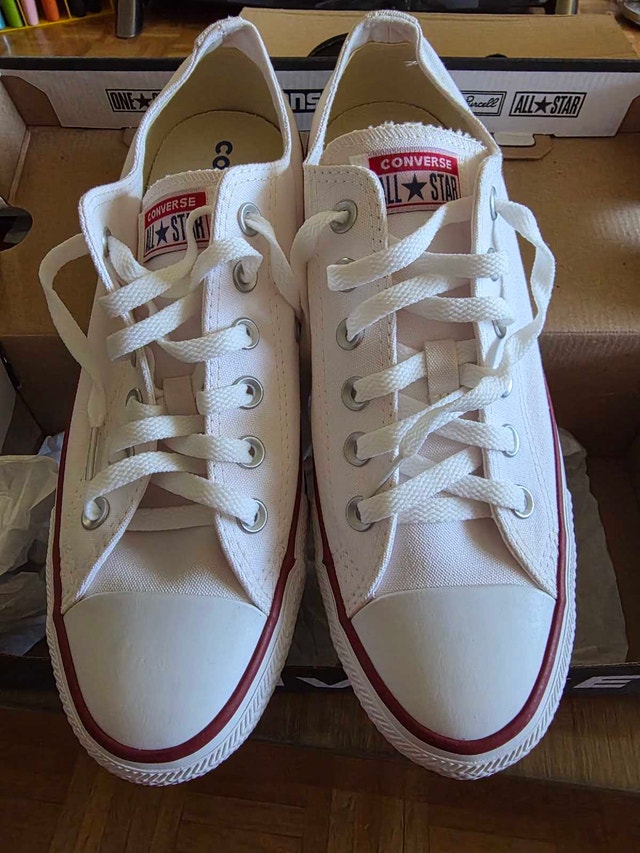 White Converse All Star - never worn W Sz 9 M Sz 7