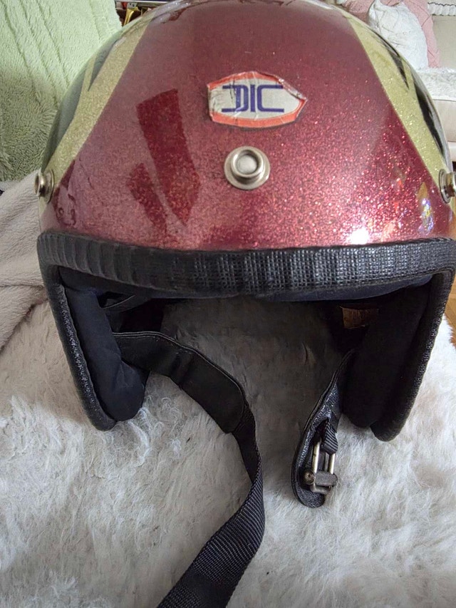 Vintage 1970 DIC CX500 Metal Flake Motorcycle Helmet EUC - XL - photo 3