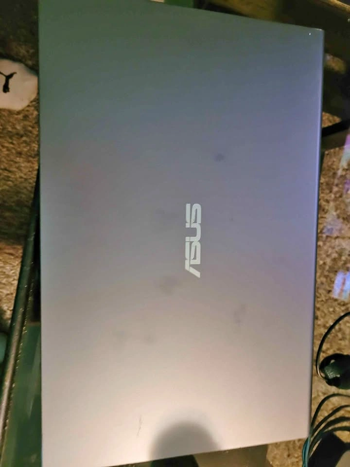 ASUS VivoBook 15 X515 i5-1135G7 1TB SSD 8GB RAM