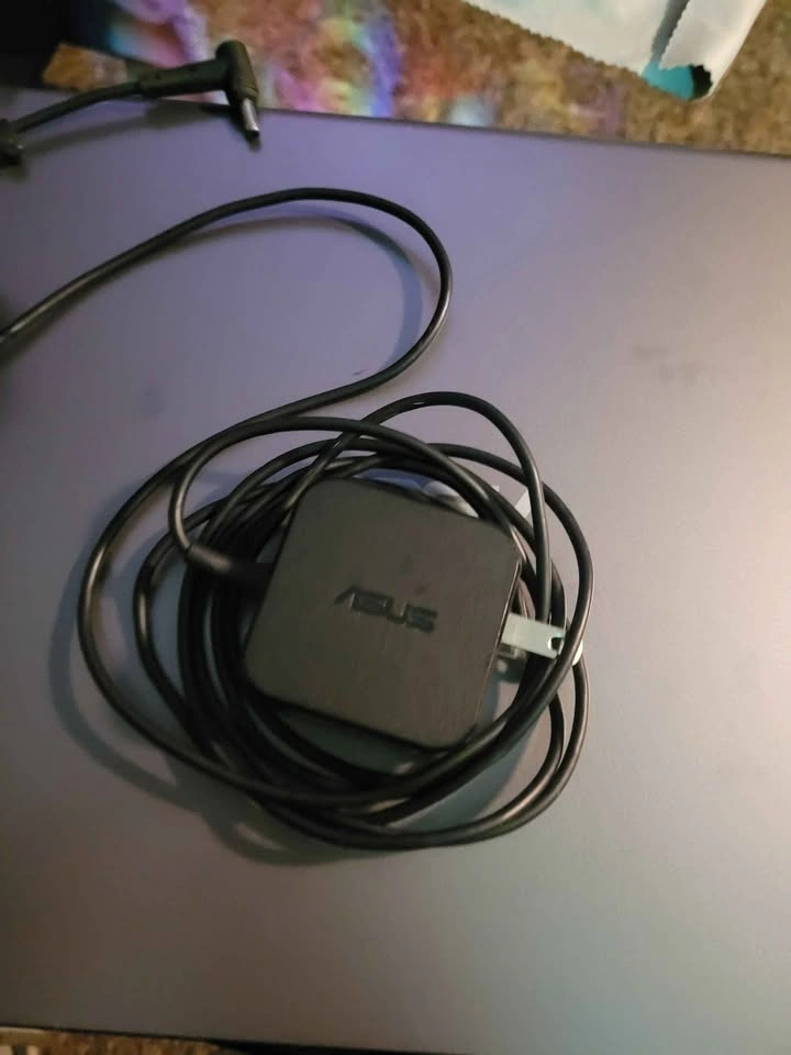ASUS VivoBook 15 X515 i5-1135G7 1TB SSD 8GB RAM - photo 4