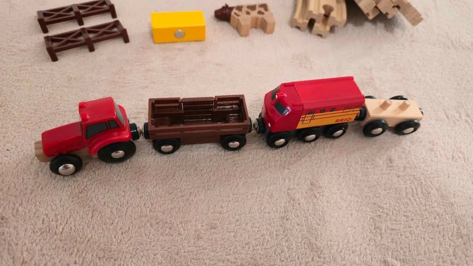 BRIO Farm Railway Set - photo 3