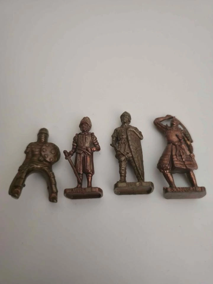 Unique Vintage Kinder Brass Mini Figures - photo 3