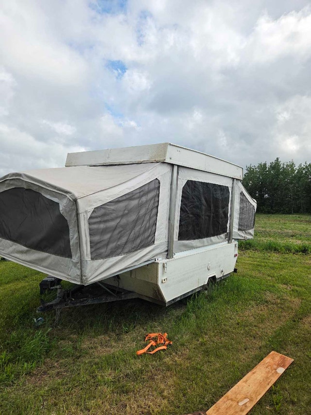1992 Starcraft Meteorite tent trailer - photo 2