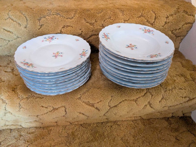 Floral Porcelain Dinnerware Set
