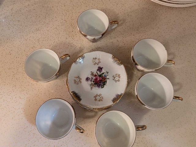 Vintage Porcelain Tea Set - photo 2