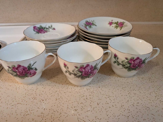 Vintage Floral Tea Set