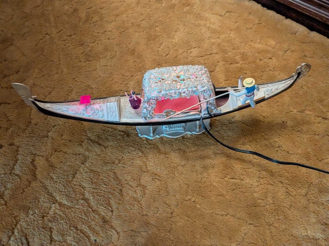Venezia Gondola Decorative Figurine - photo 2