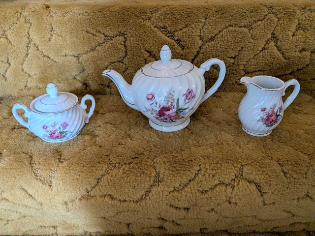 Floral Porcelain Tea Set