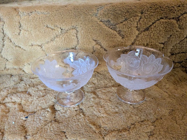 Crystal Rose Pattern Dessert Bowls
