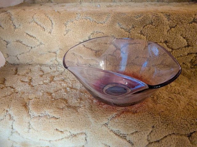 Art Glass Wave Bowl