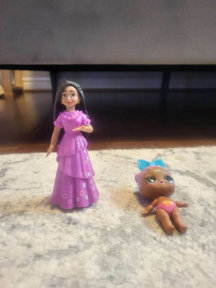 Isabela and lol doll character - photo 2