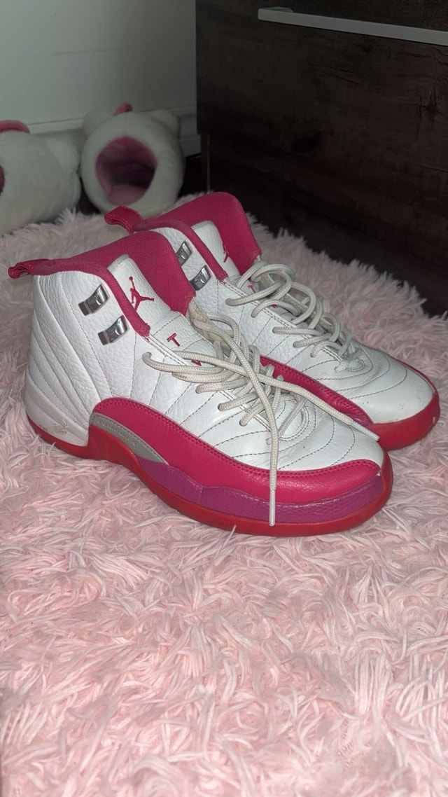Air Jordan 12s Pink/white