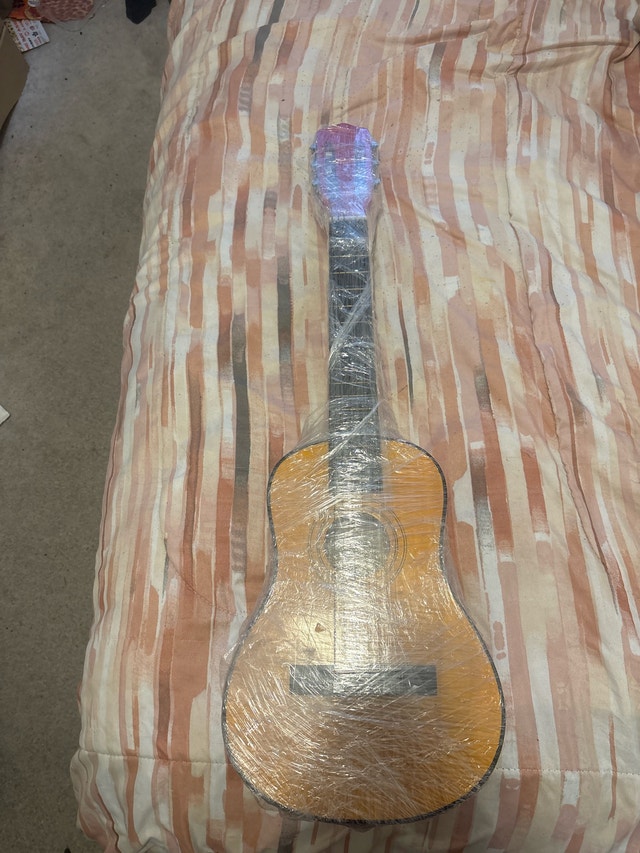 Small Acoustic Guitar - photo 2