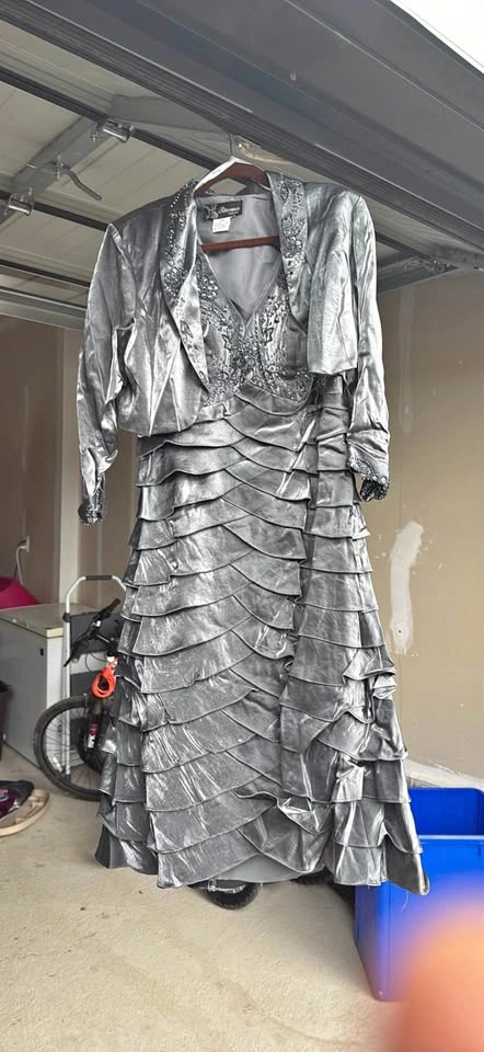 Rianna Couture Silver Grey Formal Dress Gown Size 12 with Jacket