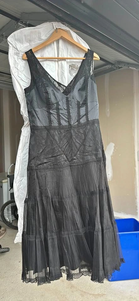 Black Lace Pleated Dress