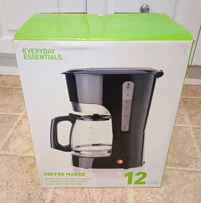 12-cup coffee maker - photo 2