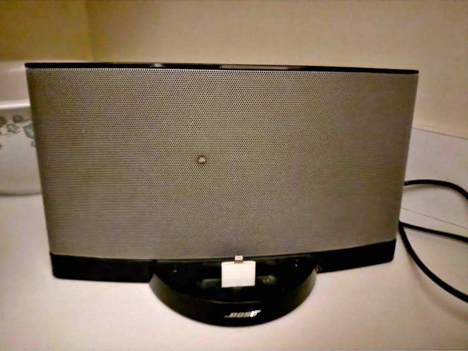 Bose Sounddock and Remote