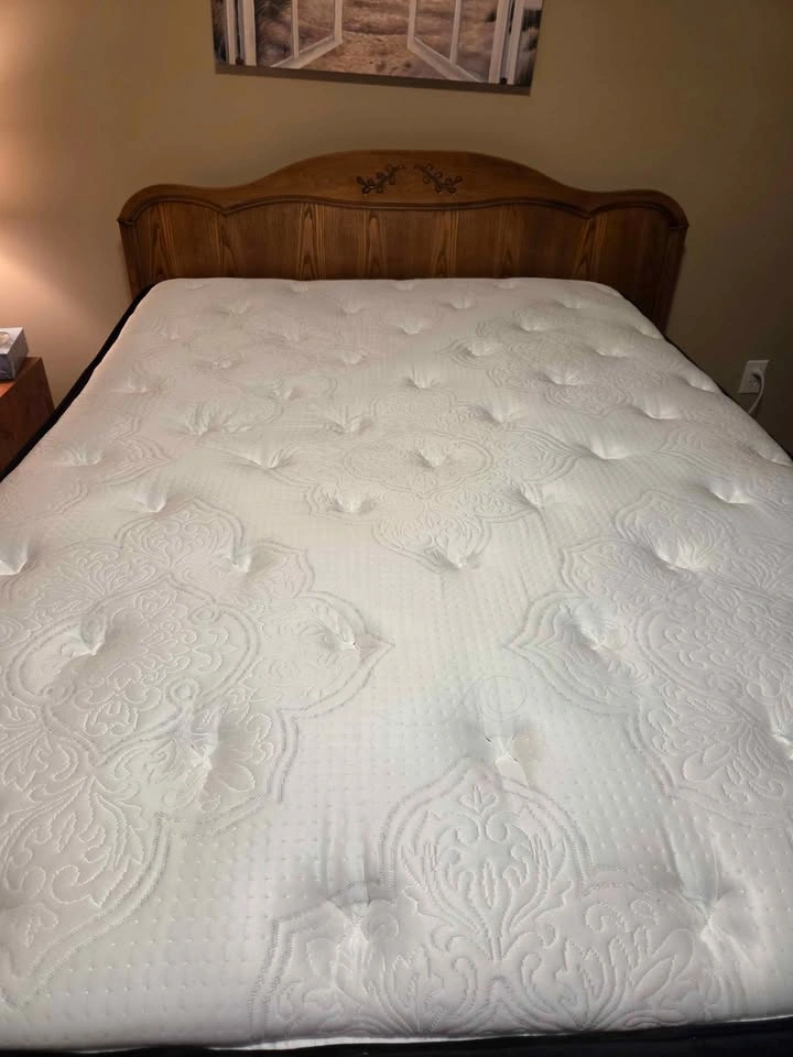 Kingsdown Full Size Firm Mattress - photo 2