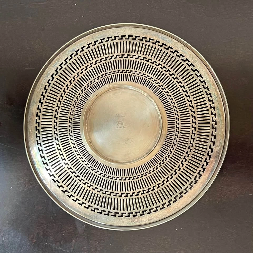 Vintage W.M.Mounts E.P.N.S. Silver Plated Round Footed Tray - photo 2