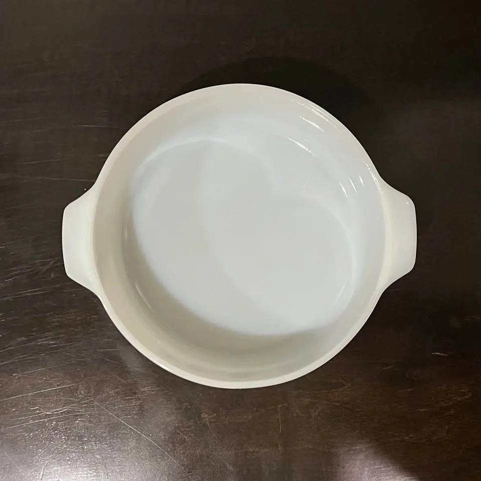 Vintage Dynaware Pyr-O-Rey Milk Glass Casserole Dish - photo 3