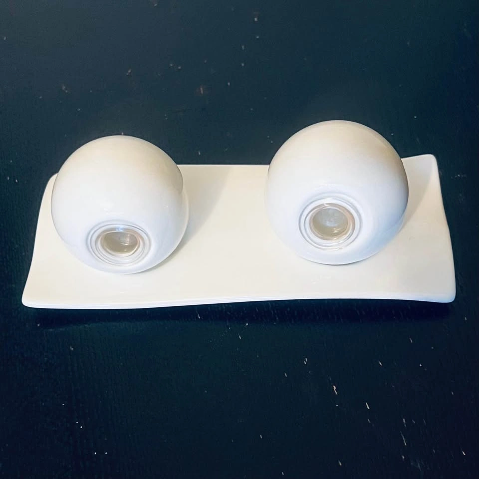 Salt and Pepper Shakers with Tray / White Ceramic - photo 4